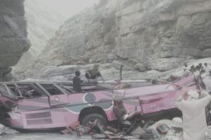 سقوط اتوبوس به دره در پاکستان ۴۰ کشته برجای گذاشت