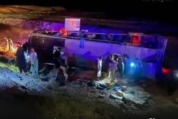 واژگونی اتوبوس در زابل 49 زخمی برجای گذاشت 