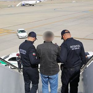 قاتل فراری به کشور مسترد شد