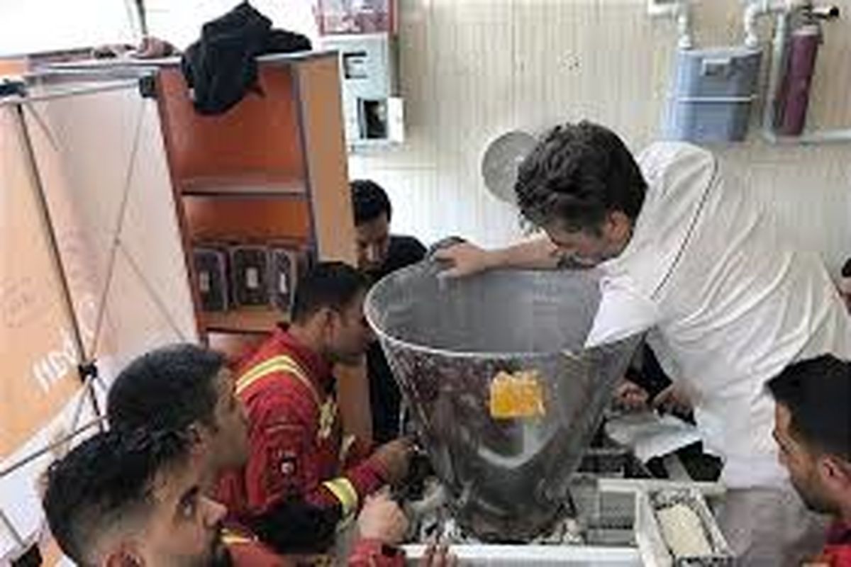  دستگاه خمیرگیر، دست کارگر نانوایی را بلعید