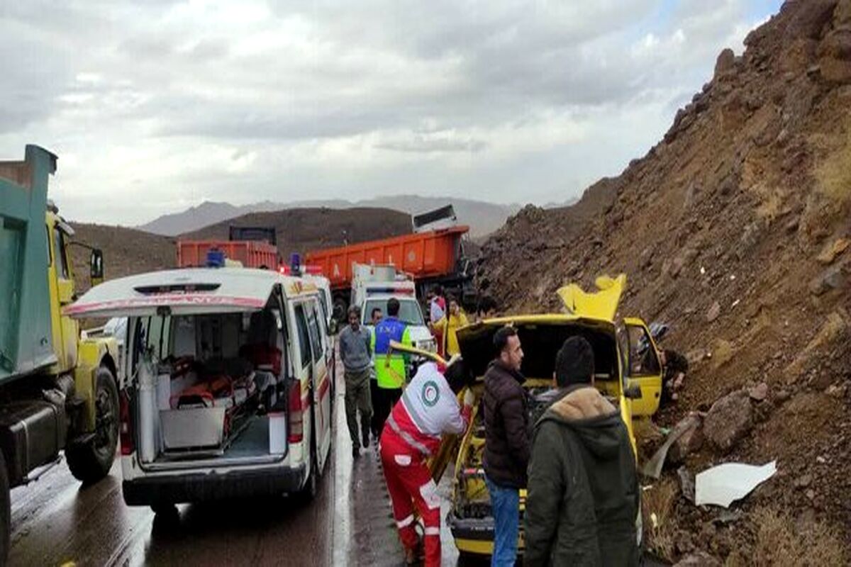 تصادف تریلی با پژو در جاده قائن ـ بیرجند 7 کشته بر جای گذاشت