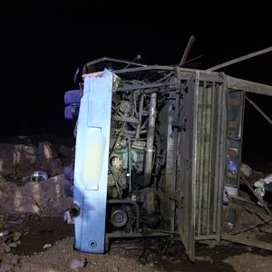 واژگونی اتوبوس مسافربری در زاهدان/۱۰ نفر مصدوم و ۲ نفر جان باختند