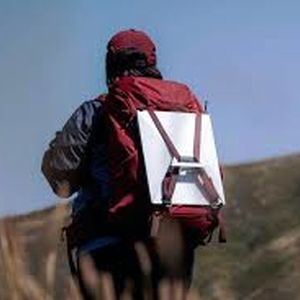 ماهواره استارلینک غیرقانونی در کوله‌پشتی/ ۵۱ دستگاه در مرز کردستان کشف شد