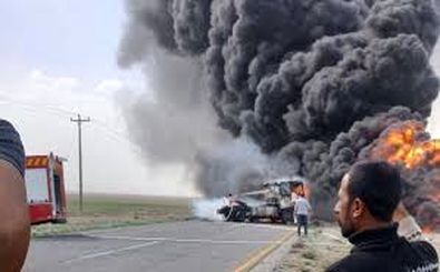 لحظه آتش سوزی امروز تریلی در جاده فریمان/ ویدئو