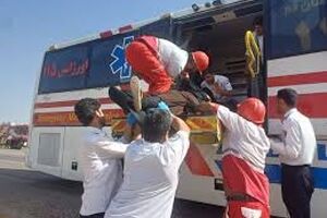 مصدوم شدن 13 زائر عراقی در جاده قم