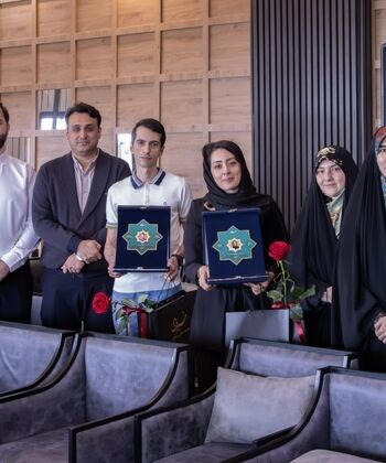 تقدیر از کوروش ذاکر حسینی در ویژه‌برنامه «ستارگان خبرفوری»