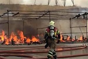 آتش سوزی در واحد الفین پتروشیمی بندر امام