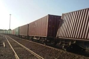 خروج چند واگن قطار باری از ریل در زاهدان