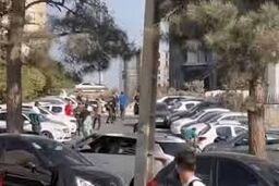 ماجرای نزاع عجیب مقابل یک بیمارستان