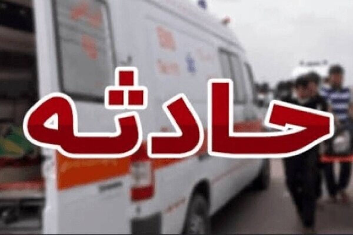 واژگونی تریلی حمل شیر در محور قم به گرمسار، به جان‌باختن دو نفر انجامید