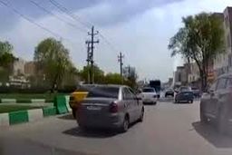 برخورد یک خودرو با سرباز در تبریز/ ویدئو