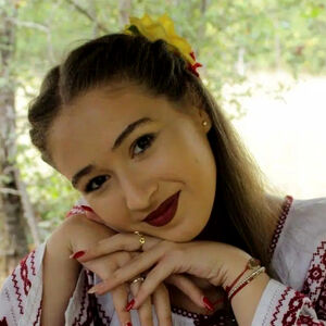 مرگ ناگهانی خواننده ۱۷ ساله بر اثر سکته مغزی لحظاتی پیش از اجرا 