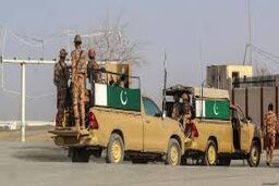 8 پلیس پاکستان در مرز افغانستان کشته شدند 