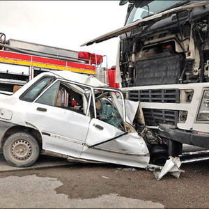 مرگ راننده پراید زیر تریلی