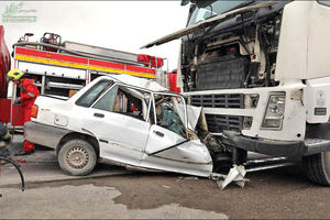 مرگ راننده پراید زیر تریلی