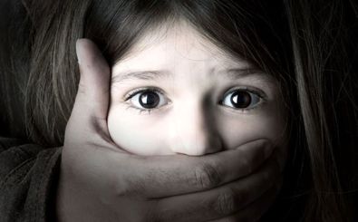 صدور حکم برای معلم اهری در پرونده آزار سیاه دانش آموزانش/ شاگردانش به سرکلاس نرفتند