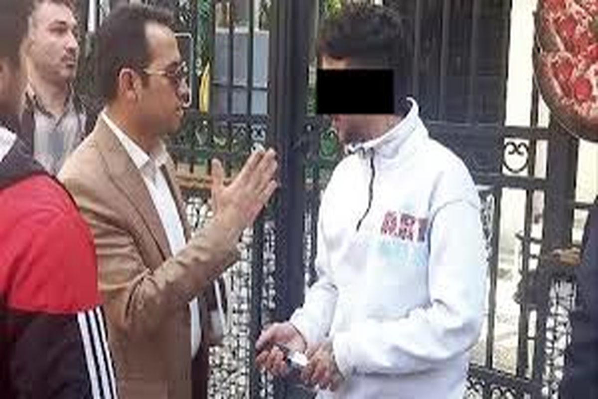 سانتافه سوار چاقو کش صحنه جنایت را بازسازی کرد