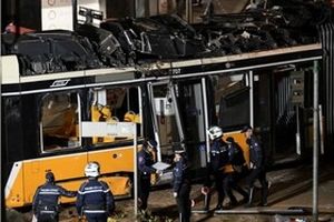 خروج مرگبار تراموا از ریل در میلان/ ویدئو