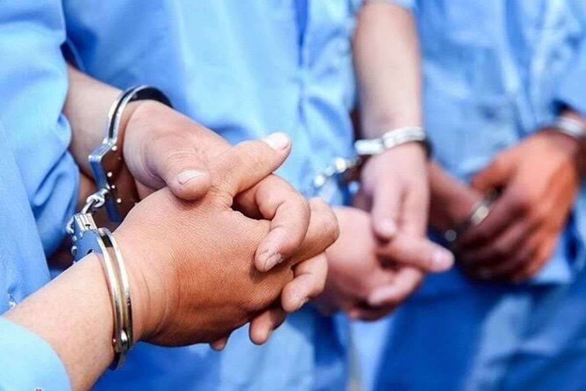 لحظه دستگیری سارقان مسلح منازل چهارباغ/ ویدئو