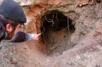 معمای کشف قبر قدیمی پشت دانشگاه