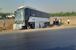 واژگونی اتوبوس در محور شوش - اهواز
